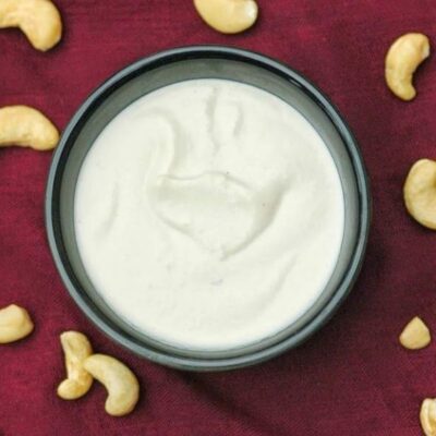 Vegan sour cream with cashews