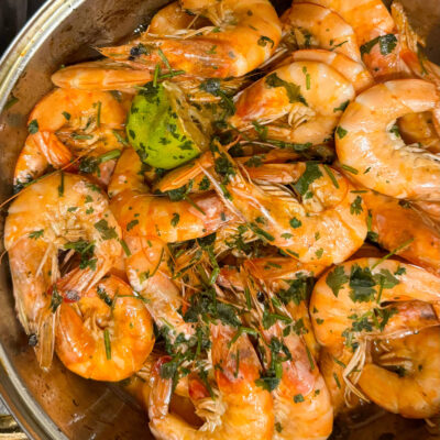 fried shrimp with soy sauce and garlic