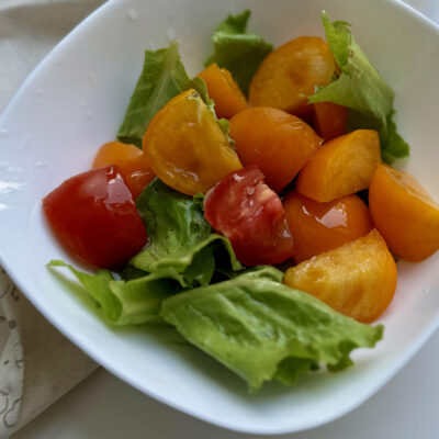 tomato and lettuce salad